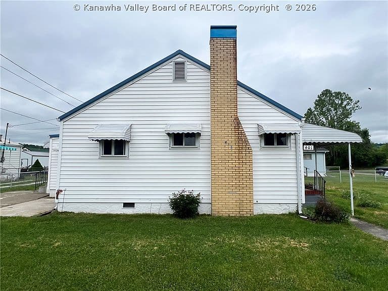 Listing photo 2