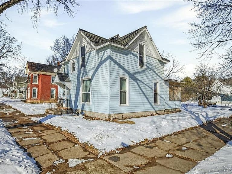 Listing photo 3