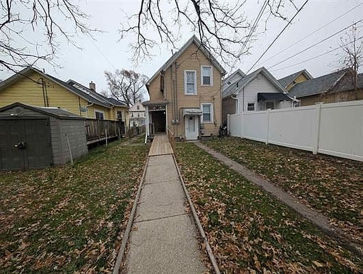 Listing photo 4