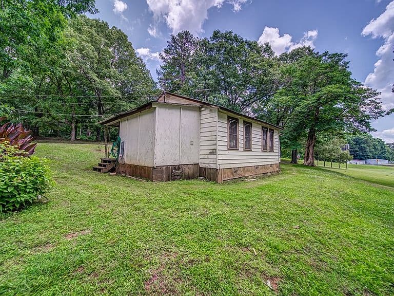 Listing photo 5