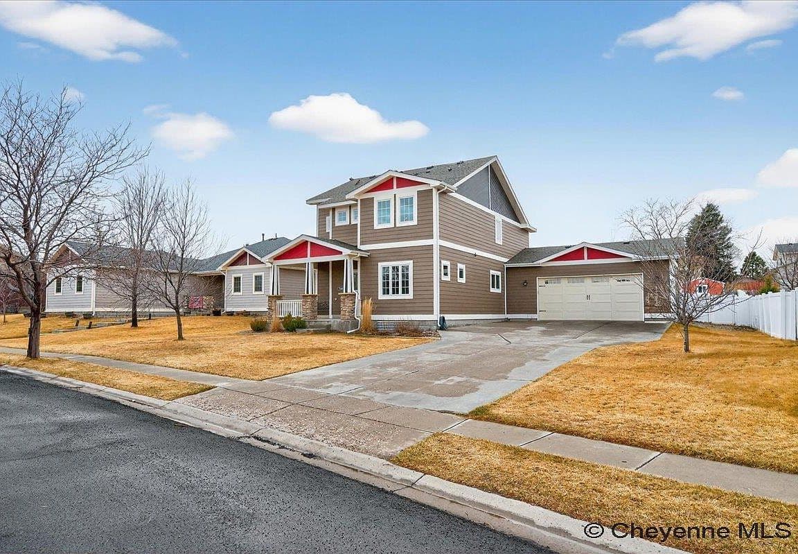 Primary listing photo