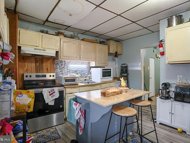 Listing photo 5