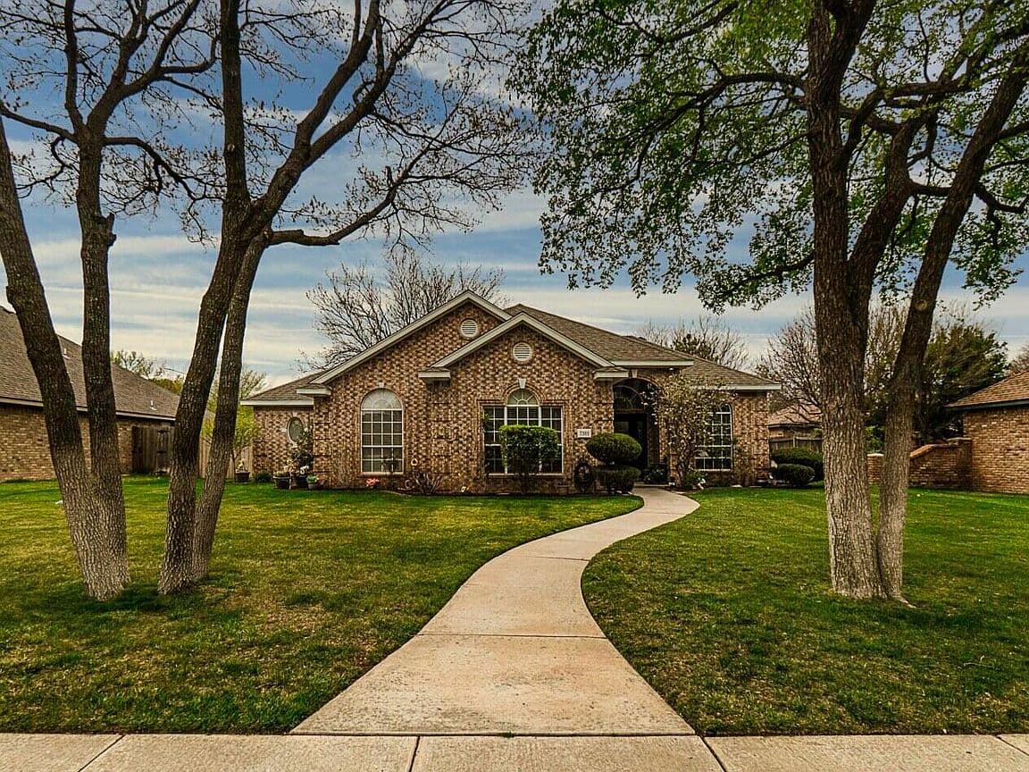 Primary listing photo