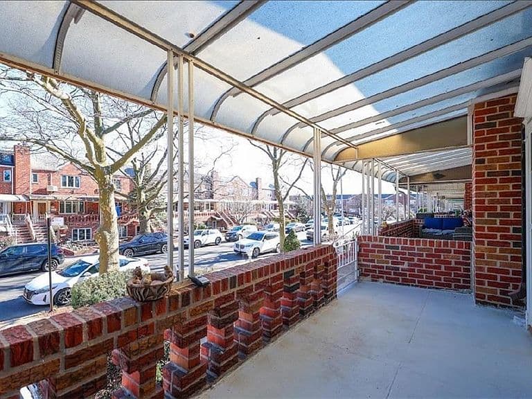 Listing photo 4