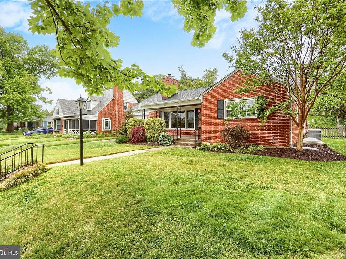 Primary listing photo