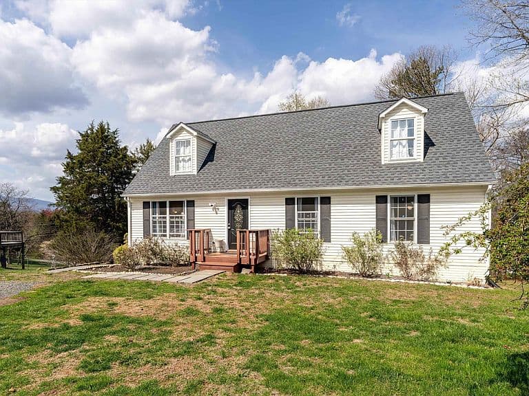 Listing photo 4