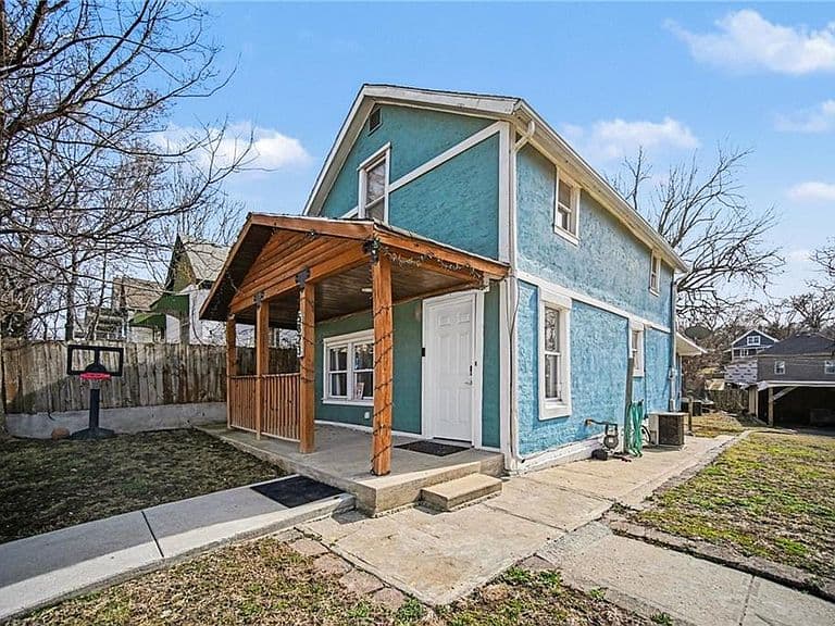 Listing photo 3