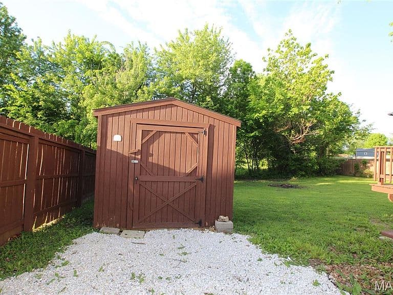 Listing photo 5