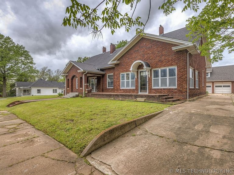 Listing photo 3