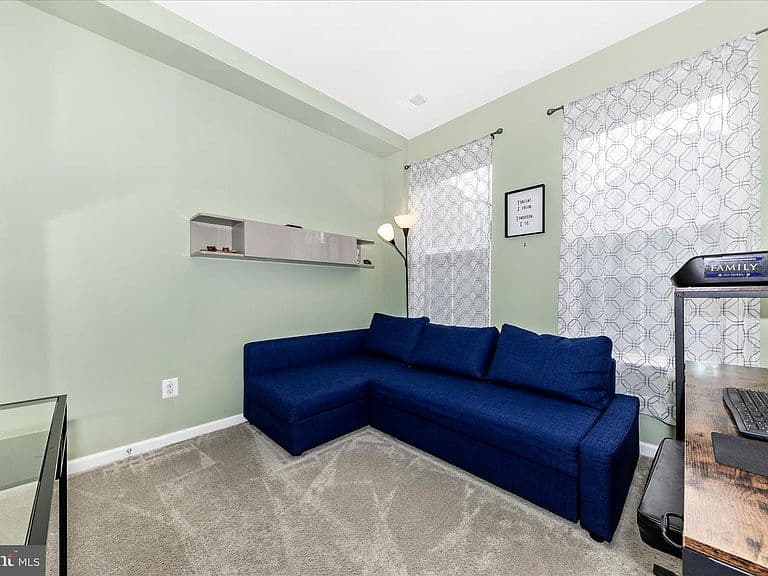 Listing photo 5