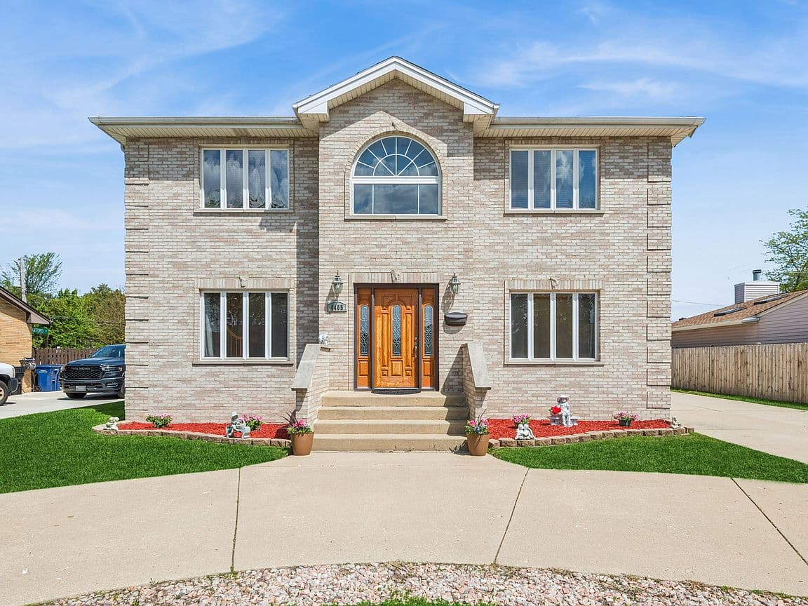 Primary listing photo