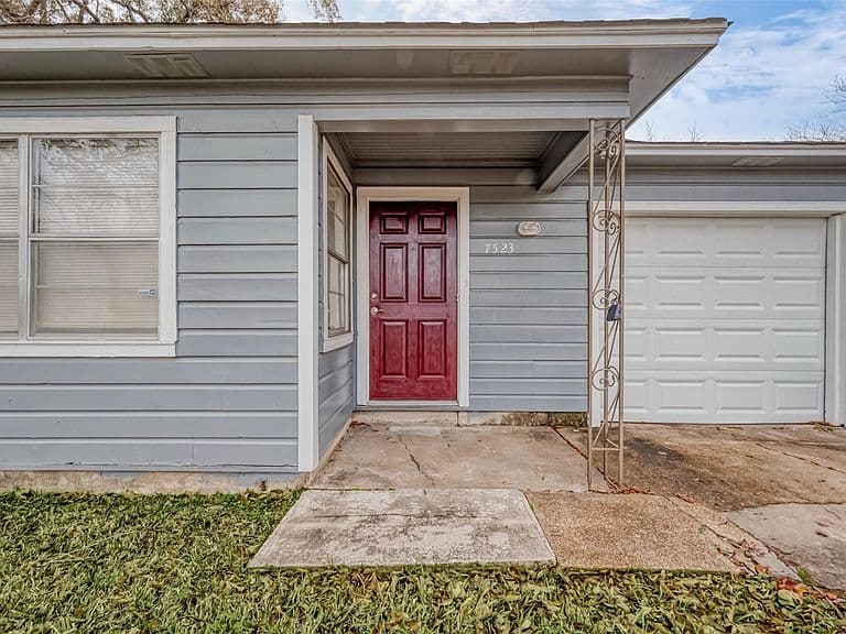 Listing photo 4