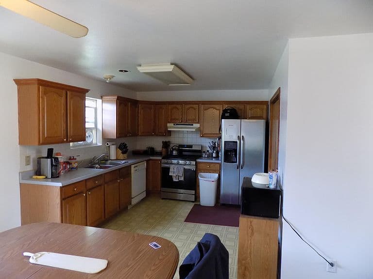 Listing photo 5