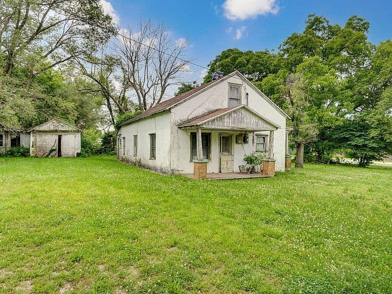 Listing photo 4