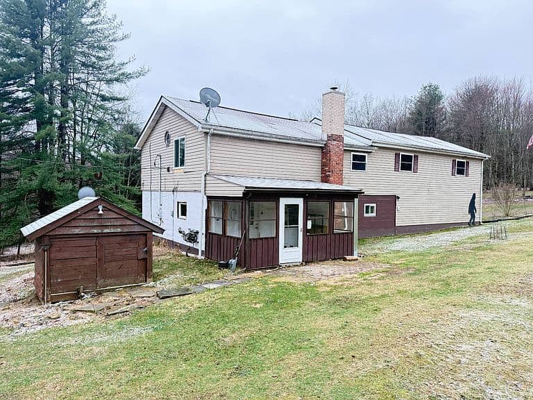 Listing photo 2
