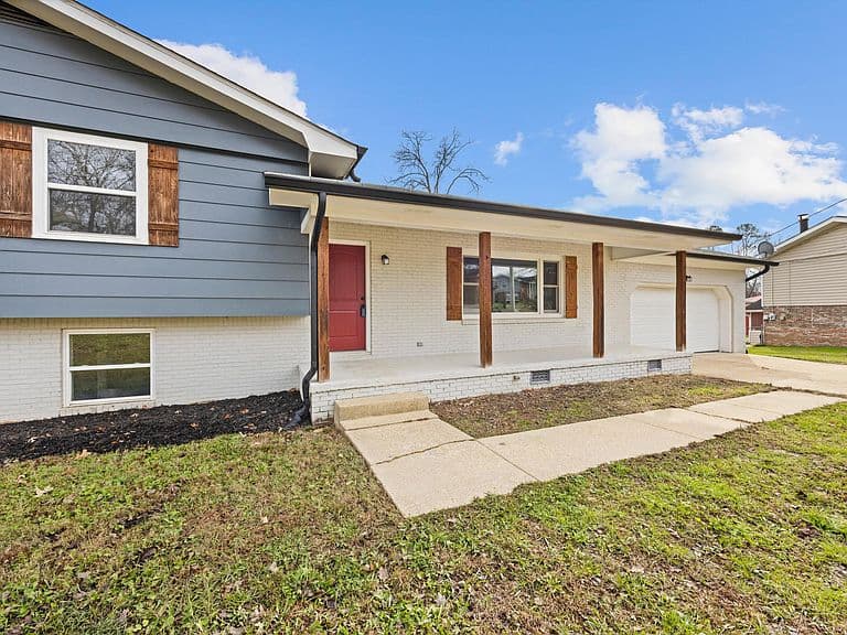 Listing photo 5