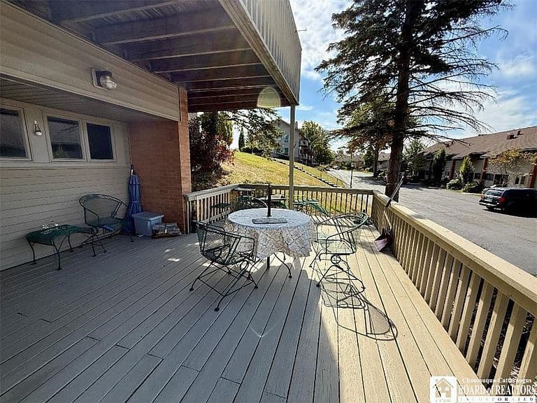 Listing photo 3