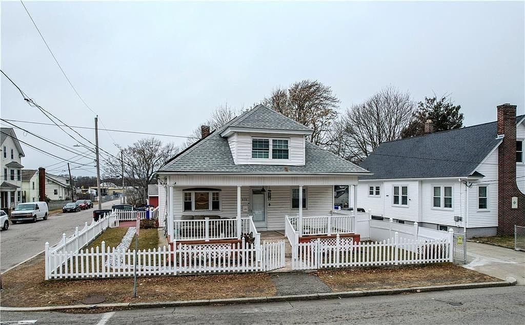 Primary listing photo