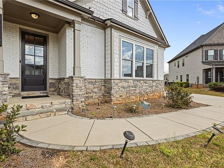 Listing photo 5