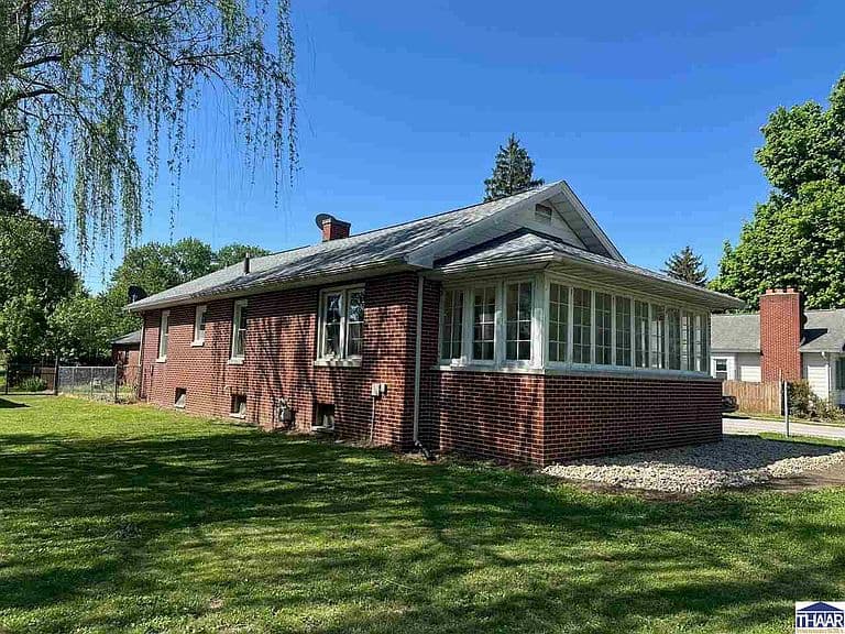 Listing photo