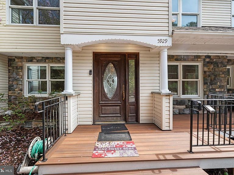 Listing photo 4