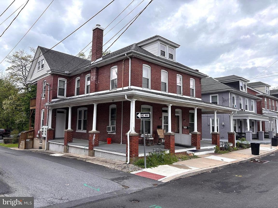 Primary listing photo
