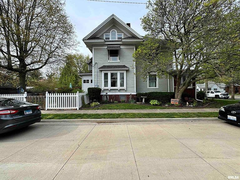 Listing photo 4