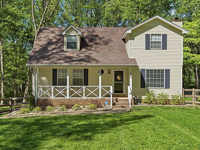 Listing photo 2