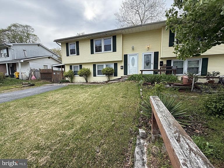 Listing photo 4