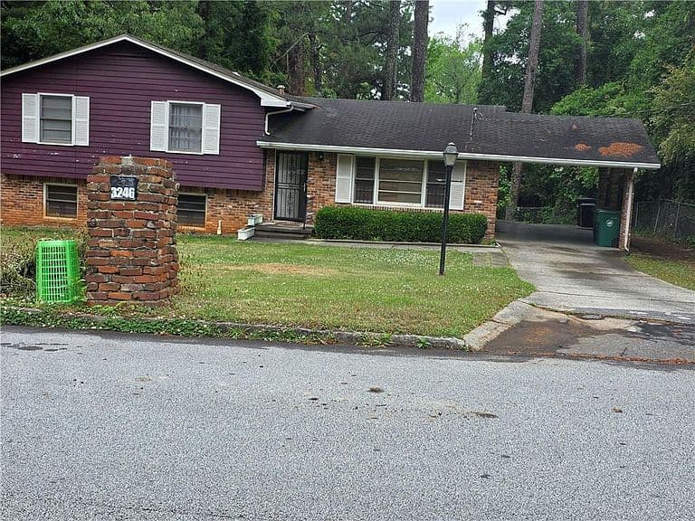 Listing photo 3