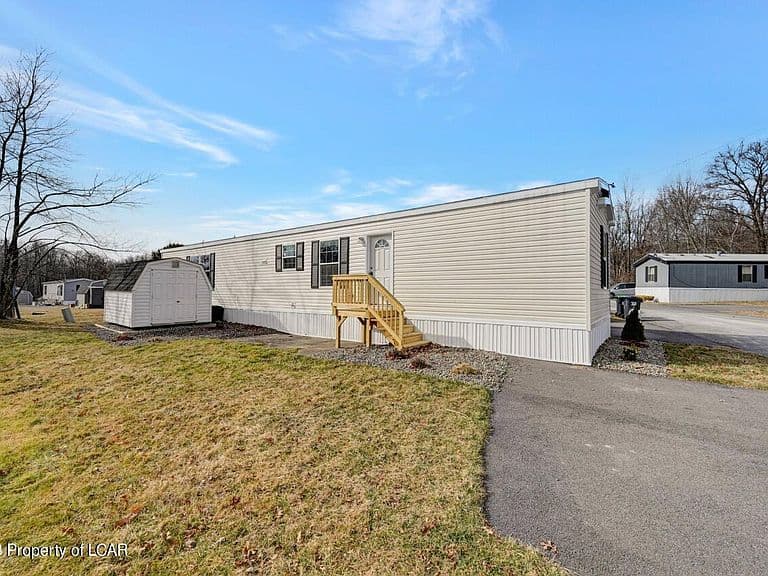 Listing photo 4