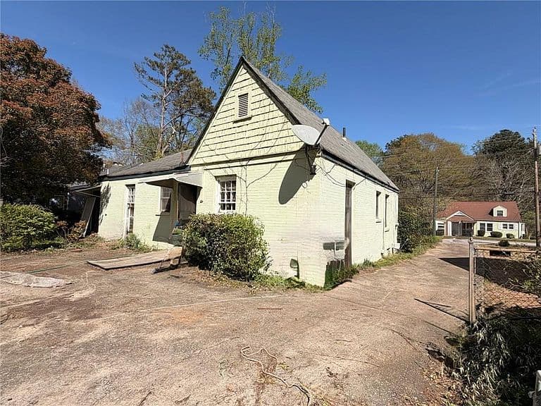 Listing photo 4