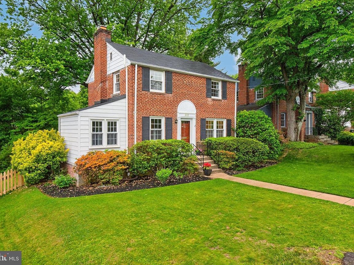 Primary listing photo