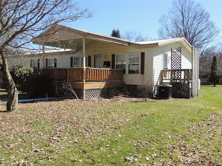 Listing photo 2