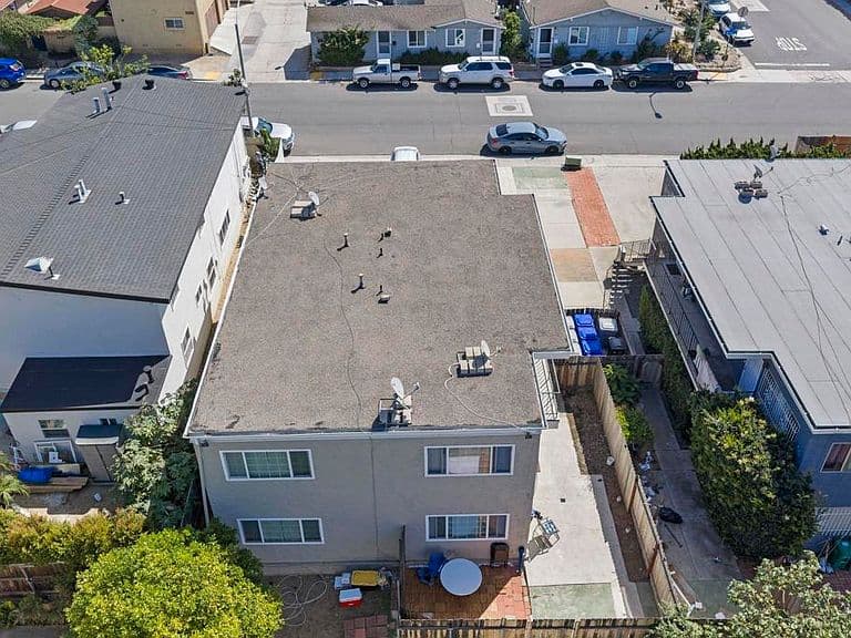 Listing photo 5