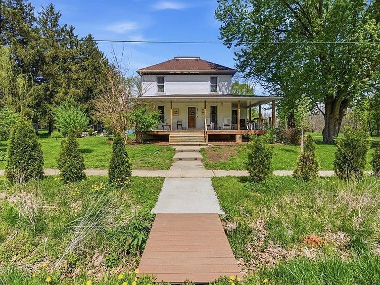 Listing photo 4