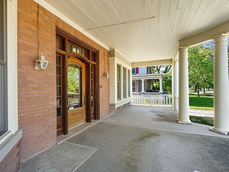 Listing photo 4