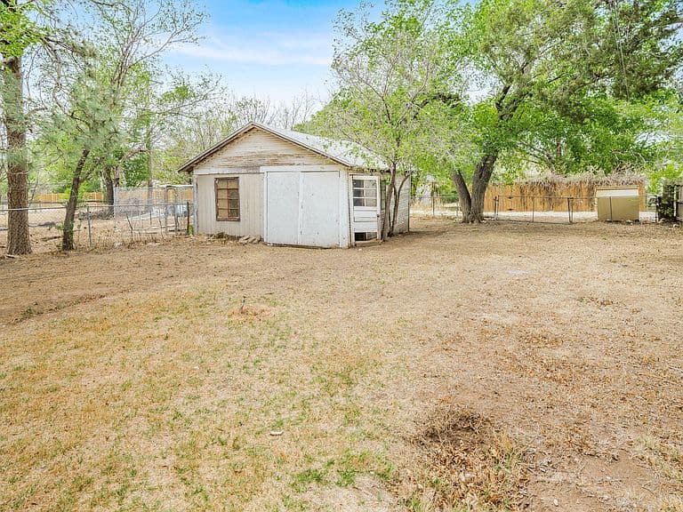 Listing photo 4