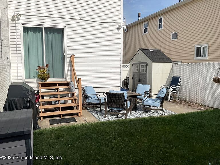 Listing photo 5