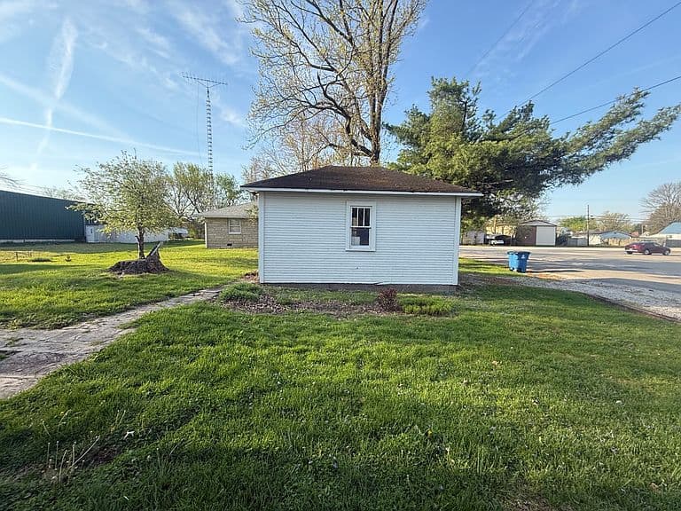 Listing photo 5