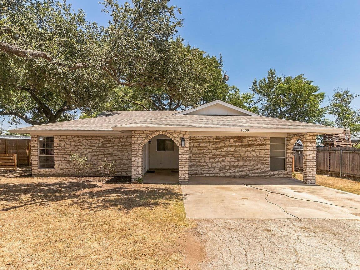 Primary listing photo