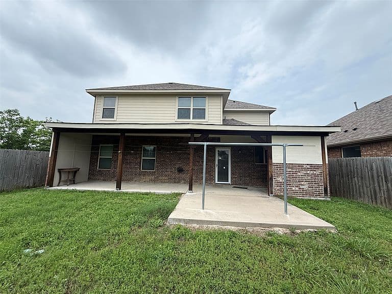 Listing photo 4