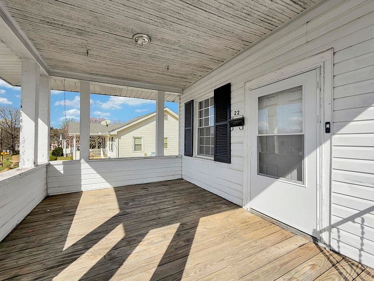 Listing photo 4