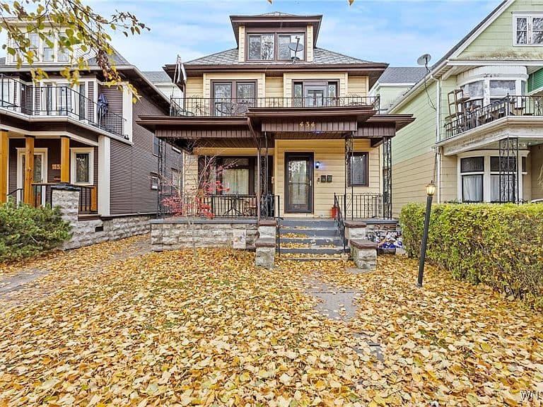 Listing photo 2