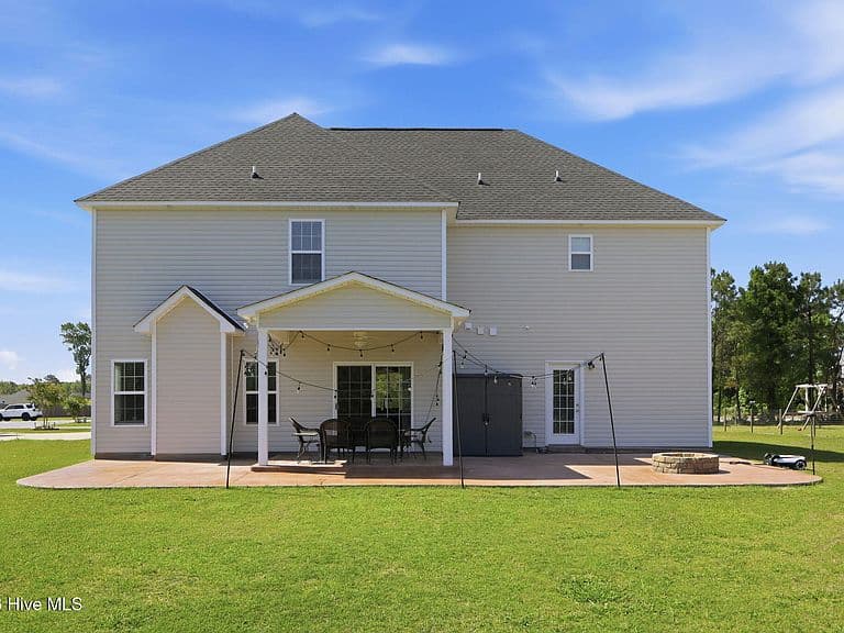 Listing photo 4