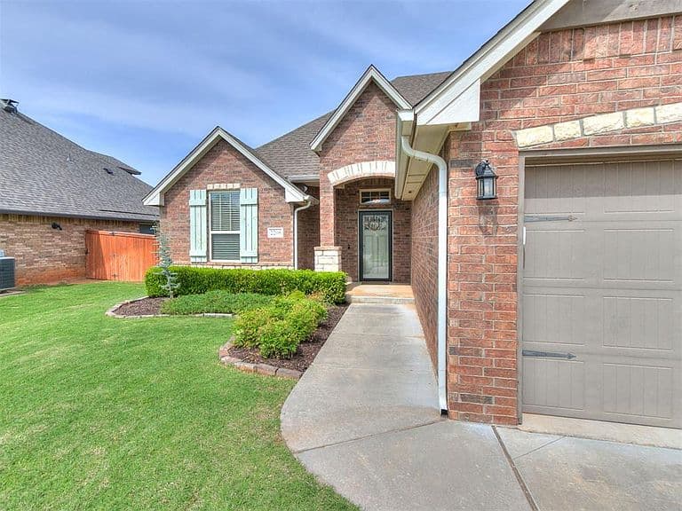 Listing photo 4