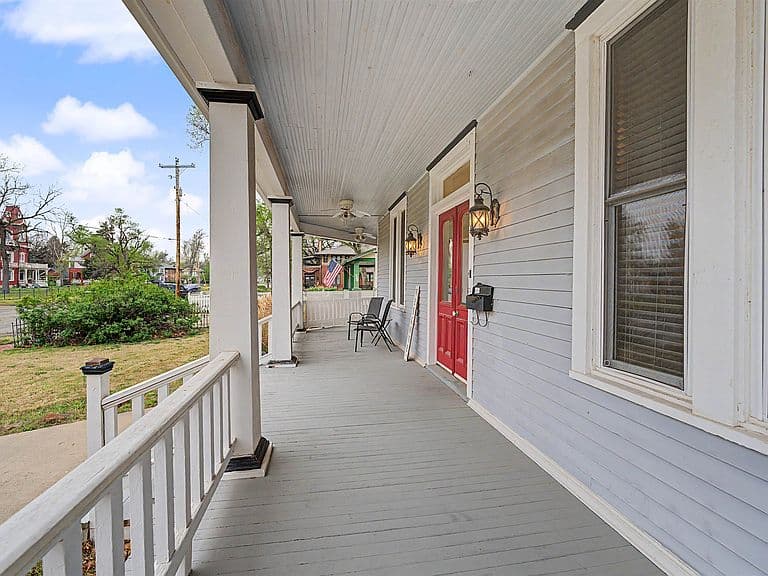 Listing photo 4