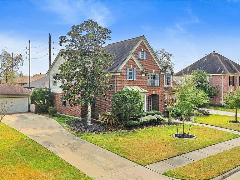 Listing photo 3
