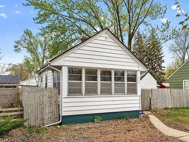 Listing photo 4