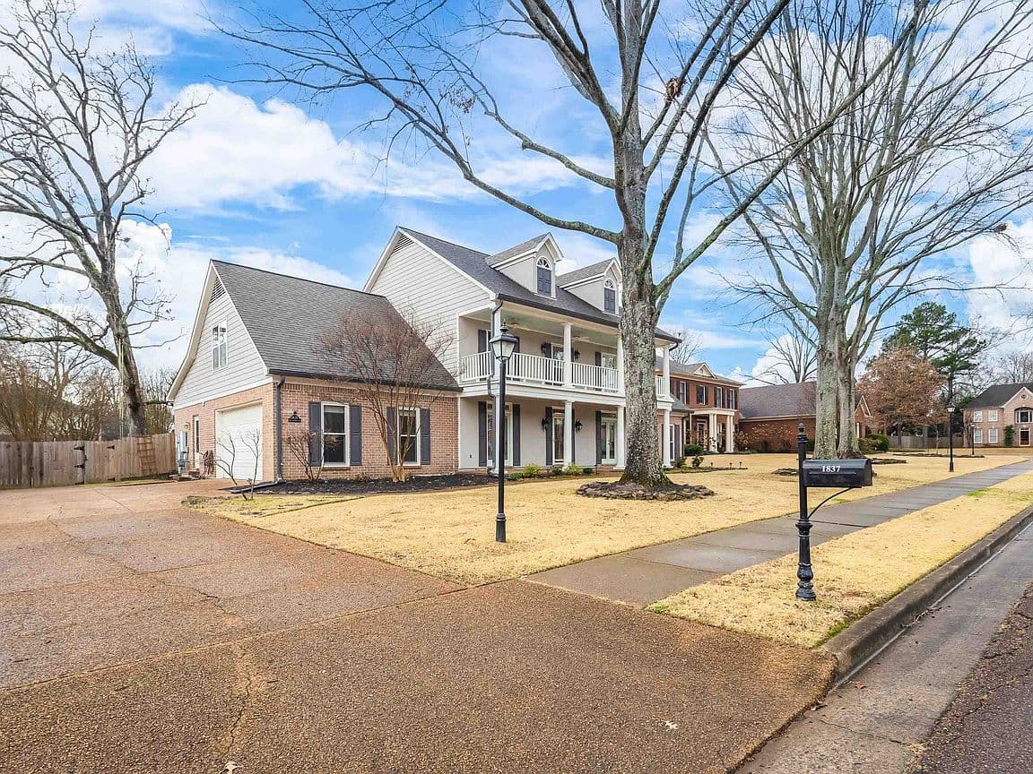Primary listing photo